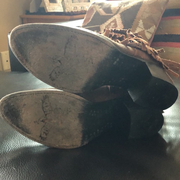 FREEBIRD GENUINE LEATHER FRINGE BOOTS….Amazing Boots! 🌺 EUC! - Picture 16 of 16
